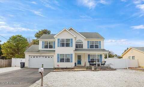 4 Frankies Lane, Toms River, NJ 08753