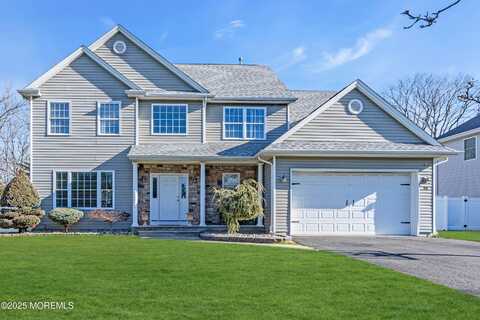 93 Fortune Court, Toms River, NJ 08755