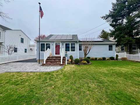 335 Pine Street, South Hempstead, NY 11550
