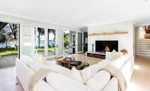 203 Noyack Road, Southampton, NY 11968