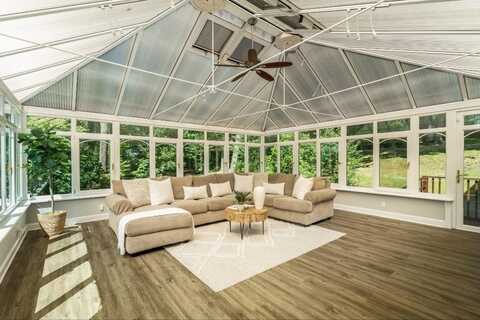 9 Rock Hill Lane, Scarsdale, NY 10583