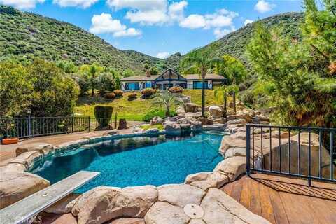 18339 Sanders Drive, Lake Elsinore, CA 92530