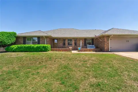 3709 Hickory Stick Drive, Chickasha, OK 73018