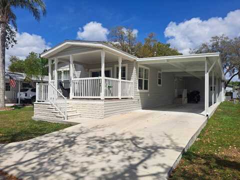 38025 Woodgate Ln, Zephyrhills, FL 33542