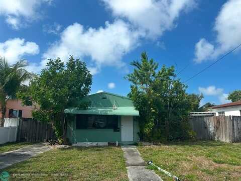 2339 Mckinley St, Hollywood, FL 33020