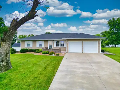 1204 S Walnut Ave., Salisbury, MO 65281