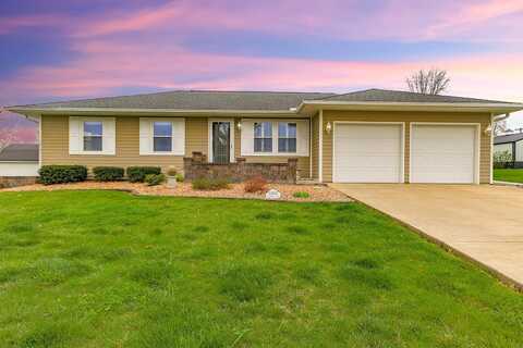 1204 S Walnut Ave., Salisbury, MO 65281