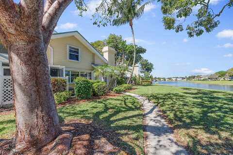 2701 Amherst Court, Boynton Beach, FL 33436