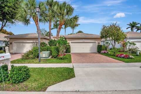 10736 Royal Caribbean Circle, Boynton Beach, FL 33437