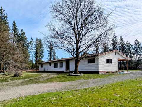 28 Enzyme Ln, Kettle Falls, WA 99141