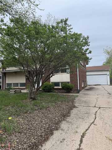 2215 S Bennett St, Wichita, KS 67213