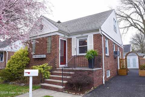 553 Oakland Avenue, Staten Island, NY 10310