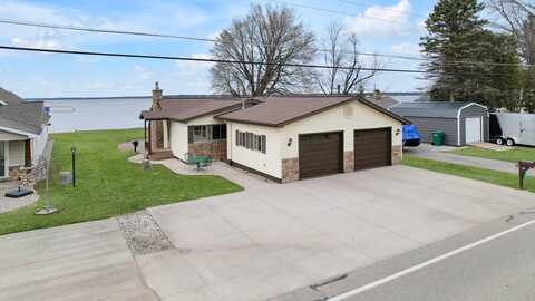 1020 Iroquois Avenue, Prudenville, MI 48651