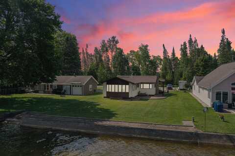 1020 Iroquois Avenue, Prudenville, MI 48651