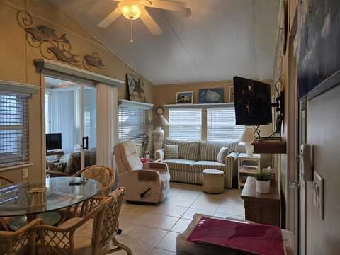 5100 60th Street East O-01, Bradenton, FL 34203