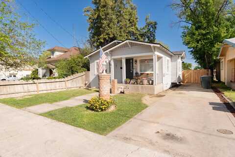 226 W Bush Street, Hanford, CA 93230