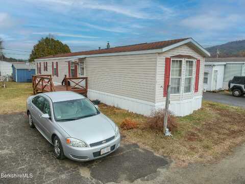 10 3rd Ave, Cheshire, MA 01225