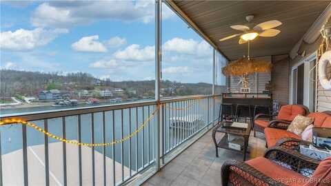 138 Oak Harbor Drive, Camdenton, MO 65020