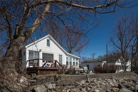 5638 Nutting Street Road, Henderson, NY 13650
