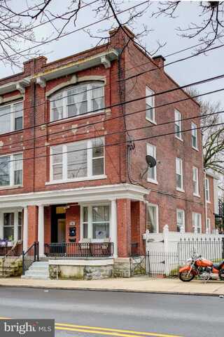 10 E JAMES STREET, LANCASTER, PA 17602