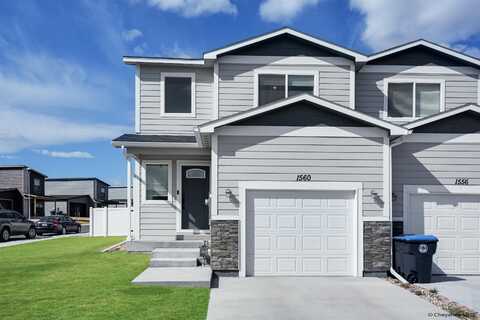1560 RICHARD MARTIN DR, Cheyenne, WY 82007
