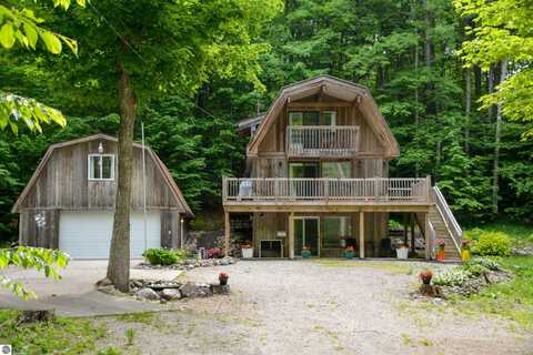 2481 S SCHOMBERG ROAD, LAKE LEELANAU, MI 49653