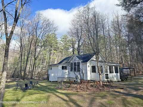 61 Ohayo Mountain Road, Woodstock, NY 12498