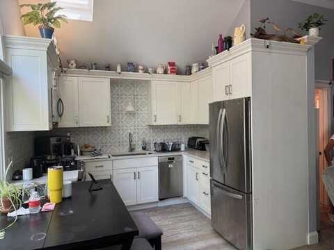 155 Mitchell's Way, Hyannis, MA 02601