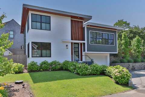 44 Winslow Street, Provincetown, MA 02657