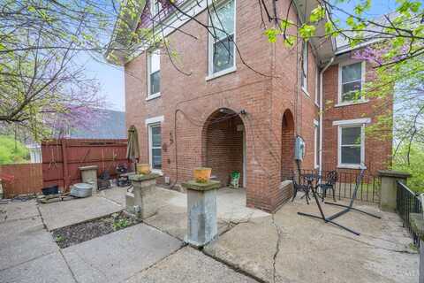 3627 Hillside Avenue, Cincinnati, OH 45204