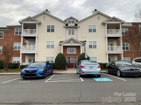 9839 Hyde Glen Court, Charlotte, NC 28262