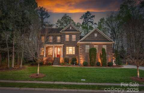 10823 Preservation Park Drive, Charlotte, NC 28214