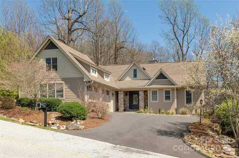23 Dartmoor Court, Flat Rock, NC 28731