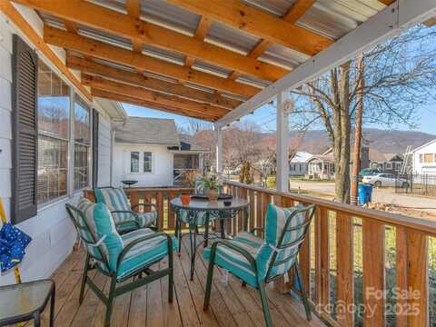 63 Poplar Street, Waynesville, NC 28786