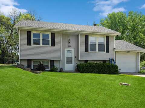 100 W 8th Avenue, Indianola, IA 50125