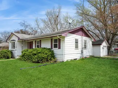 110 S J Street, Indianola, IA 50125
