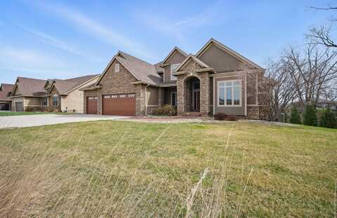 7401 NW 107th Street, Johnston, IA 50131