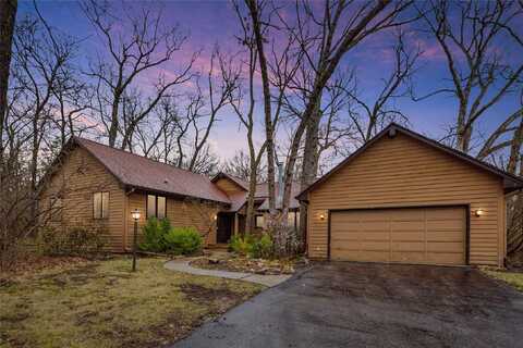 12954 Oak Brook Drive, Urbandale, IA 50323