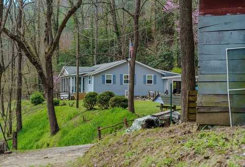 3735 River Road, Franklin, NC 28734