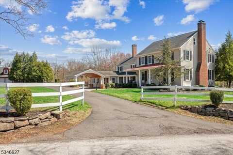 26 Deerpath Rd, Readington, NJ 08822