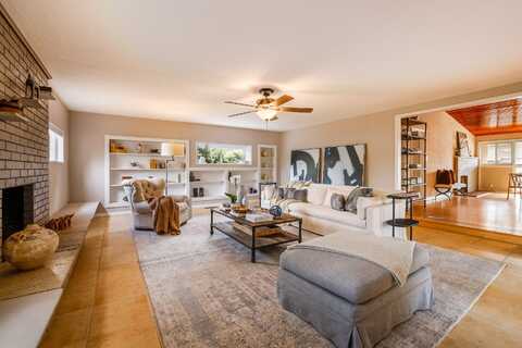 2825 LA VETA Drive NE, Albuquerque, NM 87110