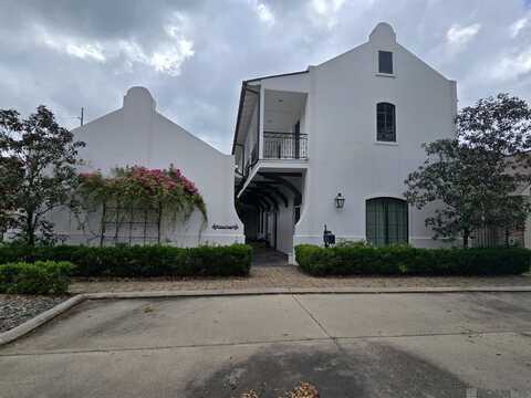 1430 Westmoreland Oaks Dr, Baton Rouge, LA 70808