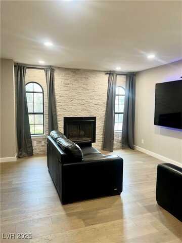 4083 Nook Way, Las Vegas, NV 89103