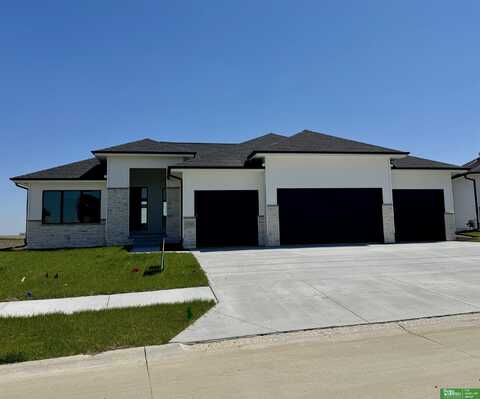 5721 N 195th Street, Elkhorn, NE 68022