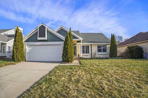 15735 Riverside Drive, Spring Lake, MI 49456
