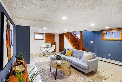 108 Nichols Street, Newark, NJ 07105