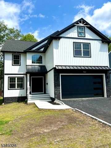 108 Longview Ave, Whippany, NJ 07034