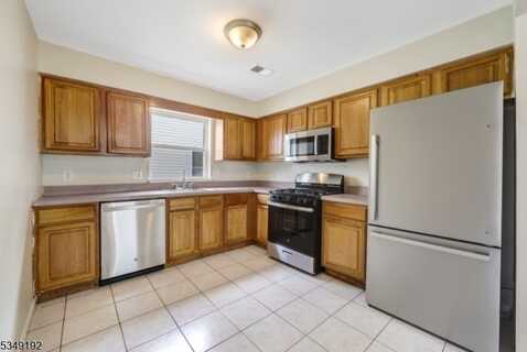 14 Birks Pl, Apt 2, Newark, NJ 07112