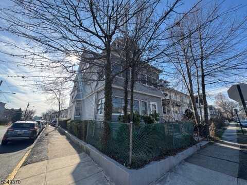 92 Florence Ave, Irvington, NJ 07111