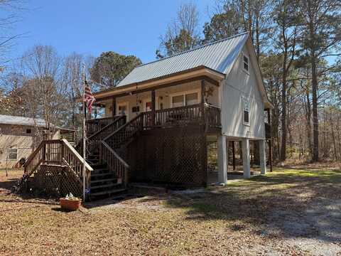 677 Humphries Cove Rd, West Point, MS 39773